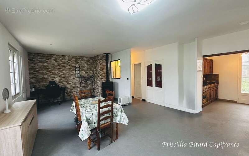 Maison à SAINT-GEORGES-DU-BOIS