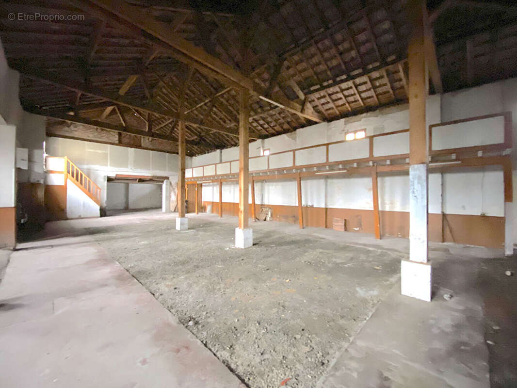 Autre à GUJAN-MESTRAS