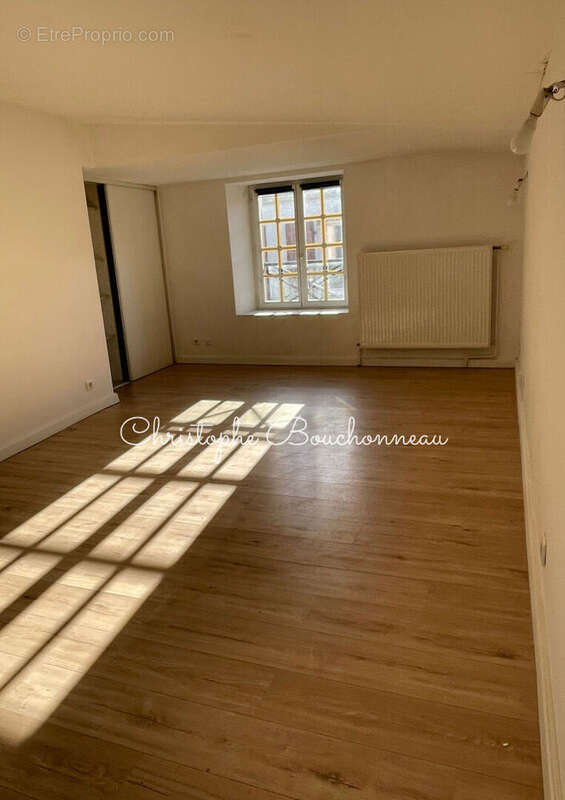 Appartement à MORTAGNE-SUR-SEVRE