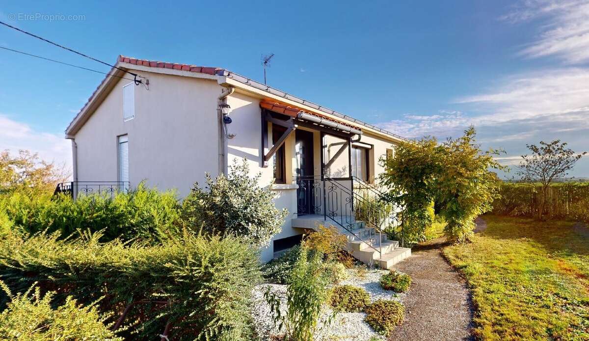 Maison à SAINT-MALO-DU-BOIS