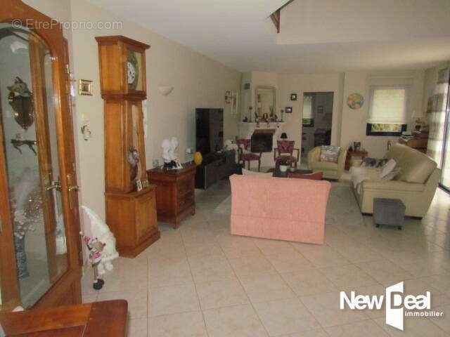 Maison à SAINT-LYPHARD