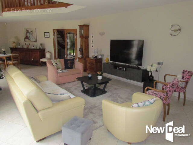 Maison à SAINT-LYPHARD