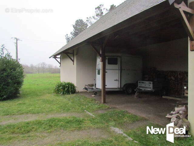 Maison à SAINT-LYPHARD