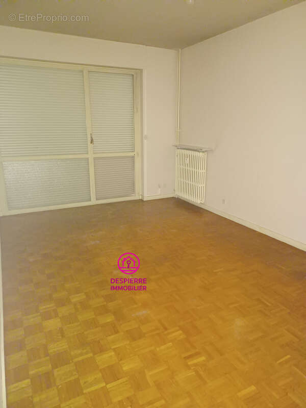 Appartement à LE PEAGE-DE-ROUSSILLON