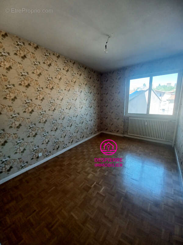 Appartement à LE PEAGE-DE-ROUSSILLON