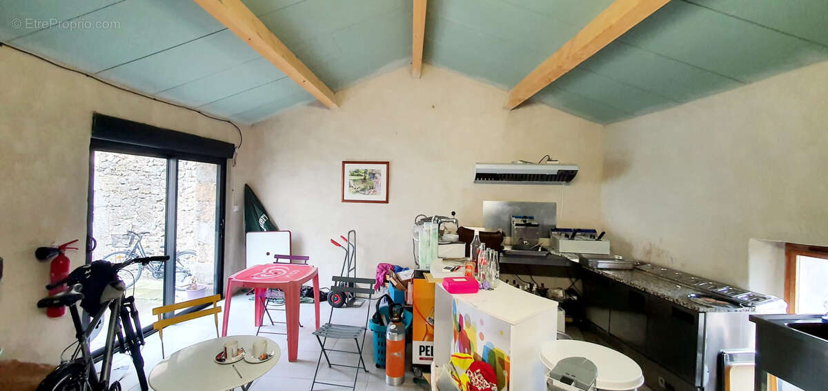 Commerce à VALLERAUGUE