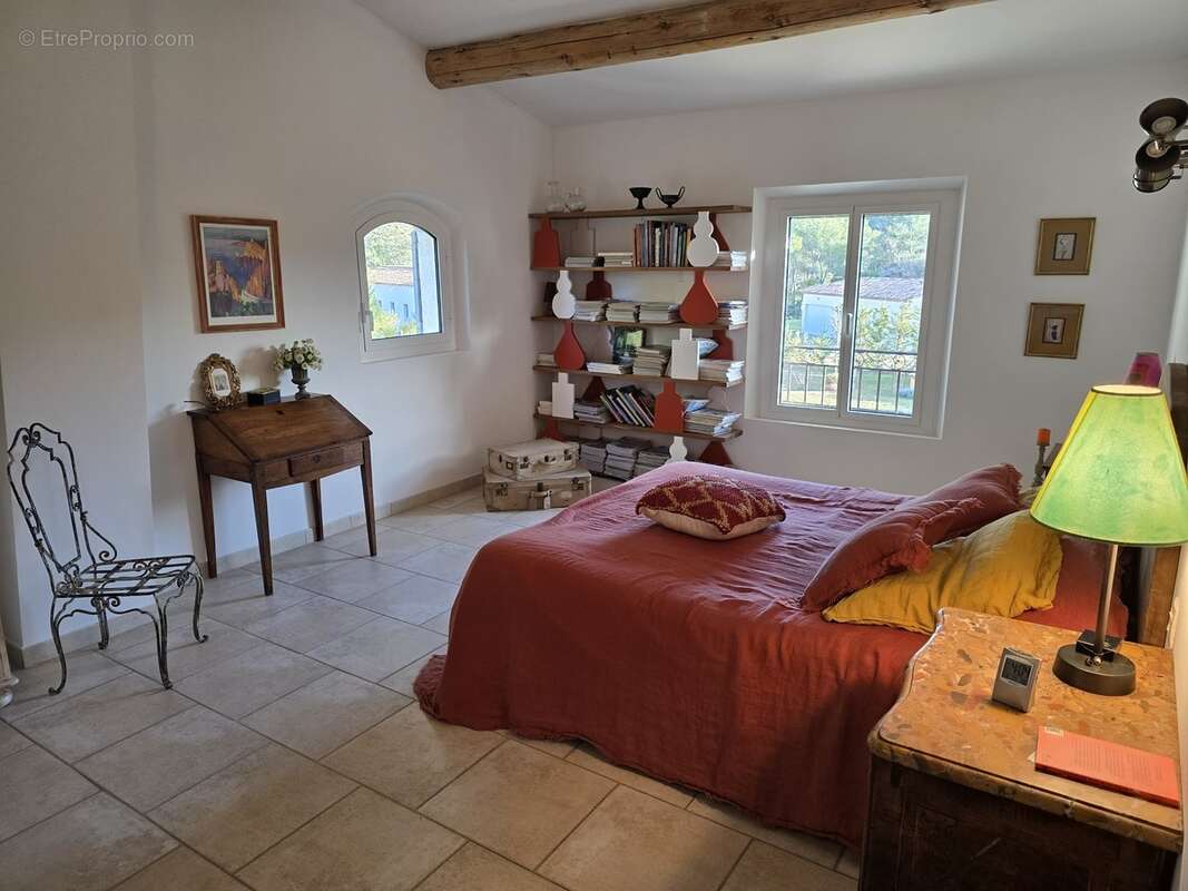 Maison à MEYRARGUES