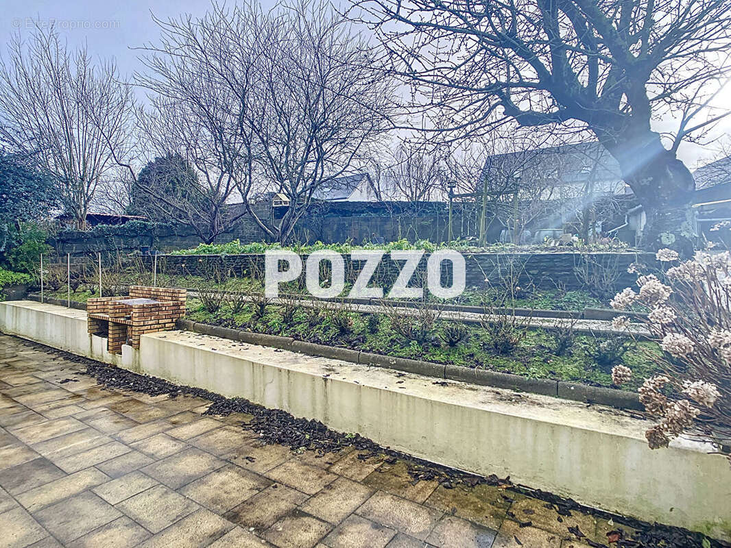 Maison à DONVILLE-LES-BAINS