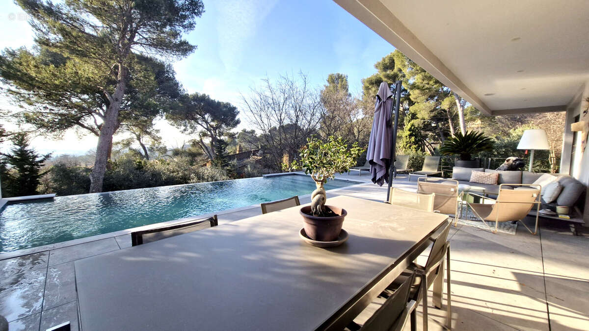 Maison à VILLENEUVE-LES-AVIGNON