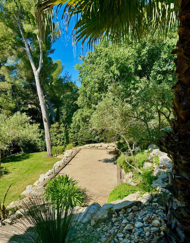 Maison à VILLENEUVE-LES-AVIGNON