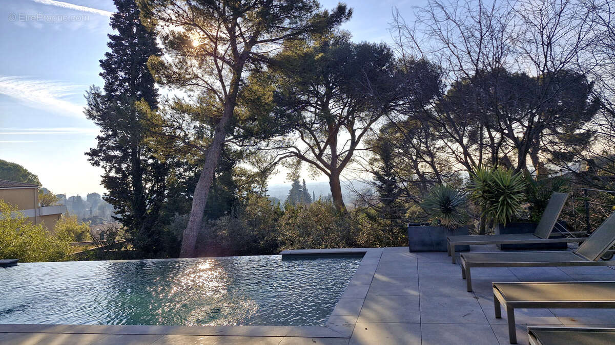 Maison à VILLENEUVE-LES-AVIGNON