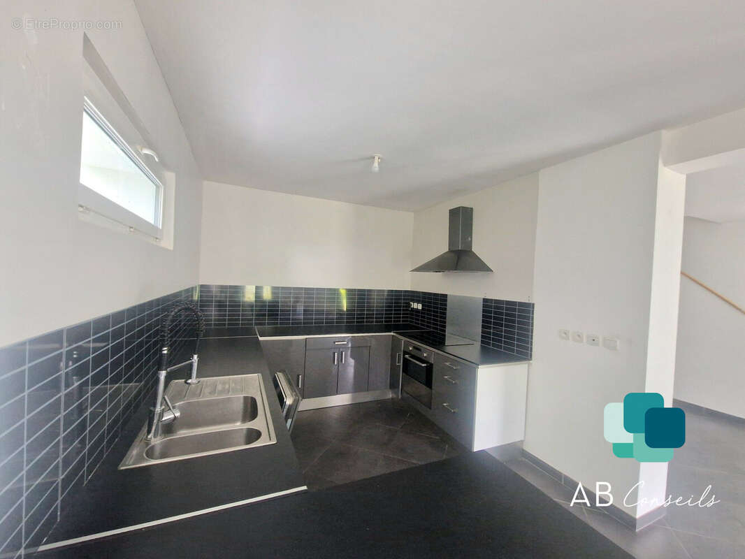 Maison à SAINT-LEGER-DU-BOURG-DENIS