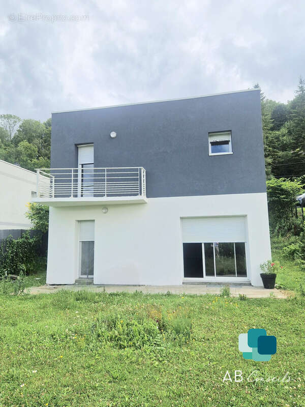 Maison à SAINT-LEGER-DU-BOURG-DENIS