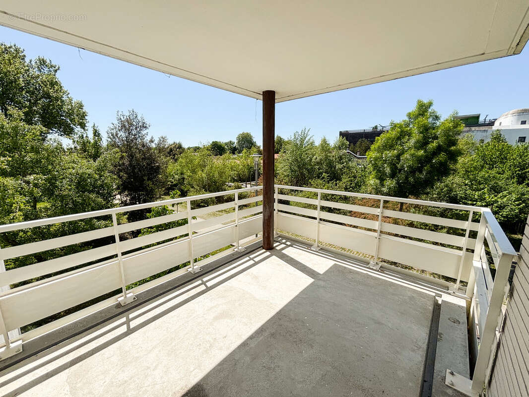 Appartement à BEGLES