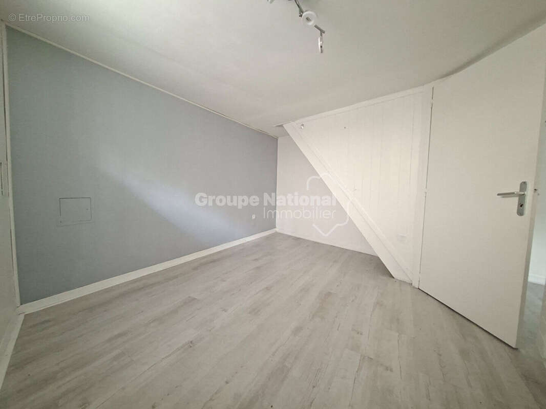 Appartement à BEAUCHAMP