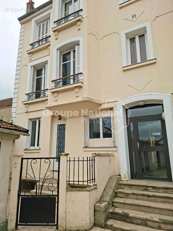 Appartement à BEAUCHAMP