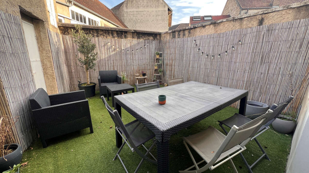 Maison à JOUARS-PONTCHARTRAIN