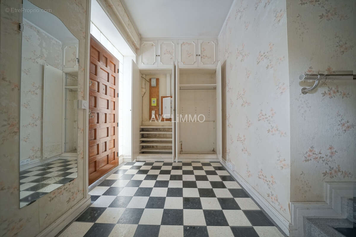 Maison à NEAUPHLE-LE-VIEUX