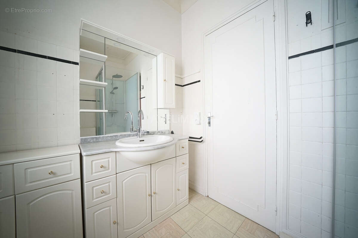 Maison à NEAUPHLE-LE-VIEUX