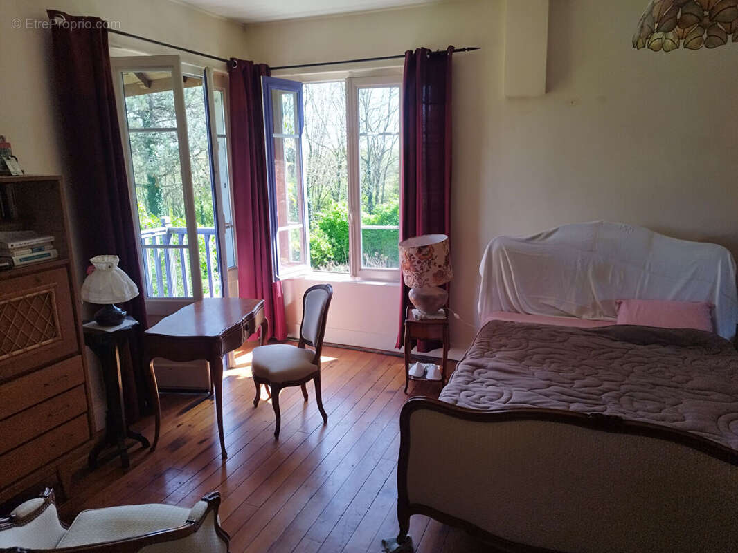 Maison à VILLIEU-LOYES-MOLLON