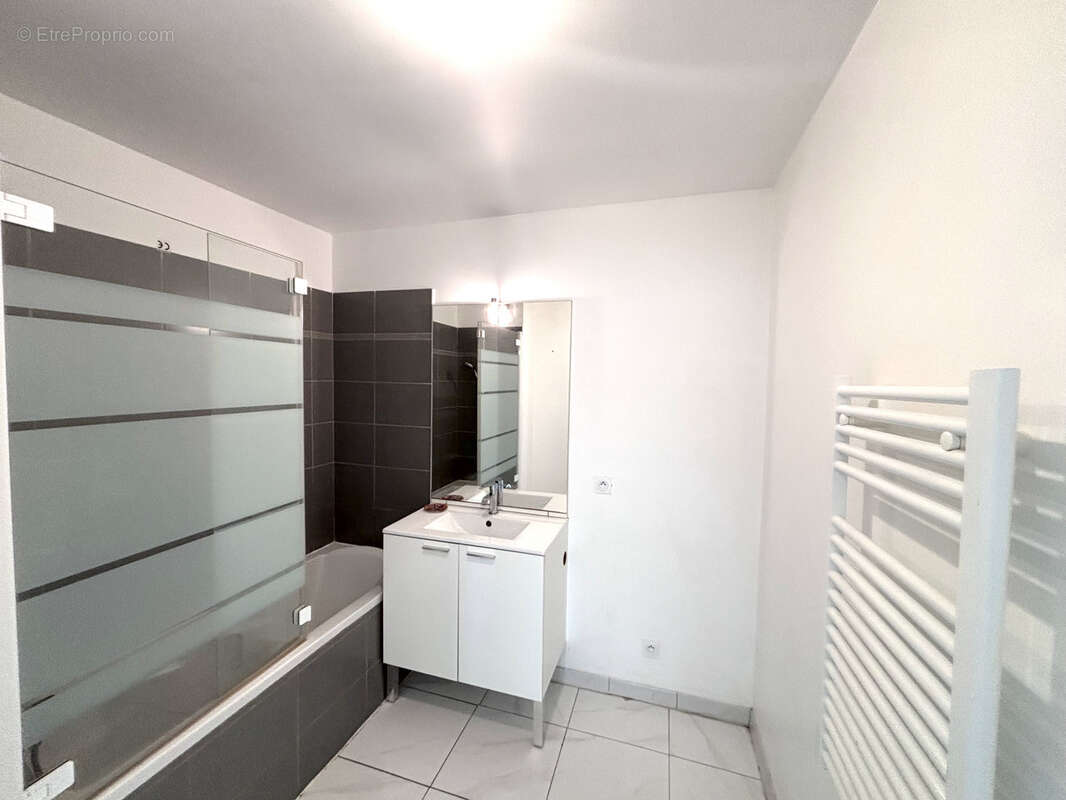 Appartement à MARSEILLE-9E