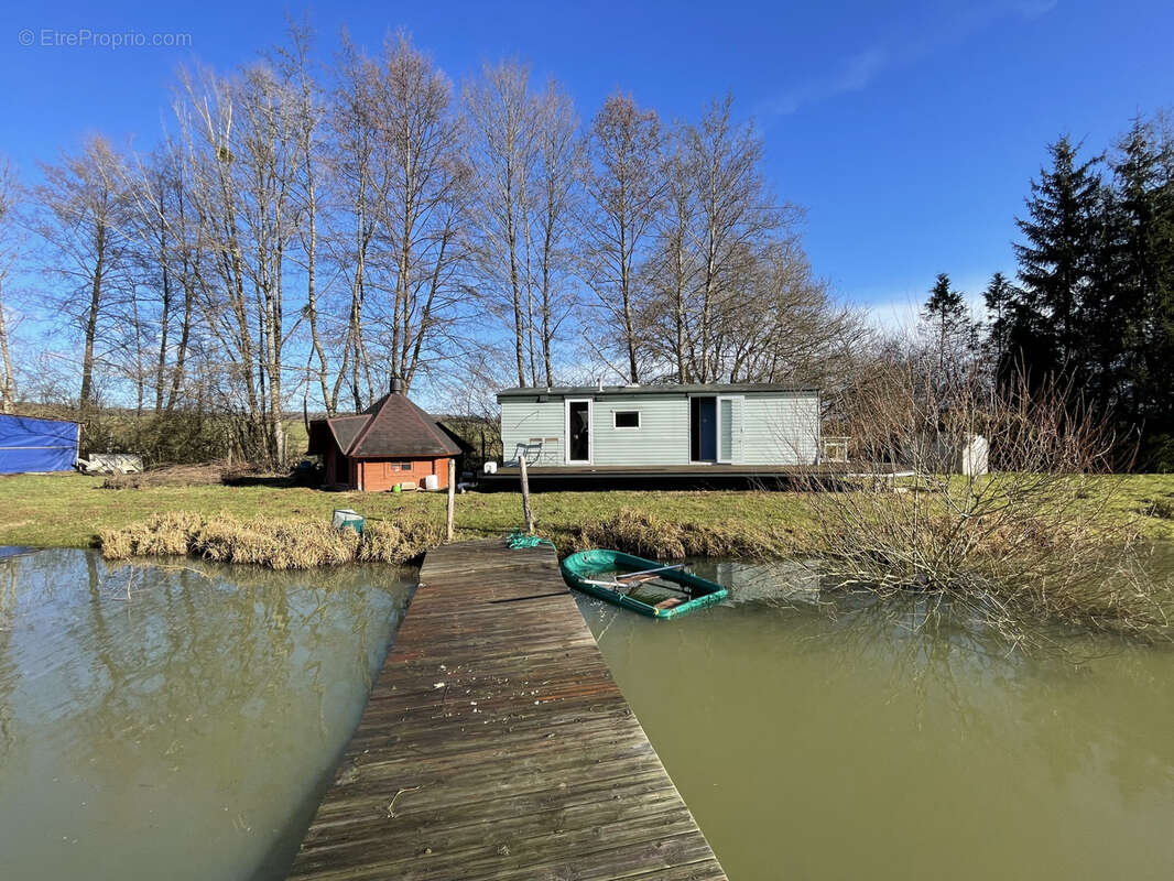 Terrain à VY-LES-LURE