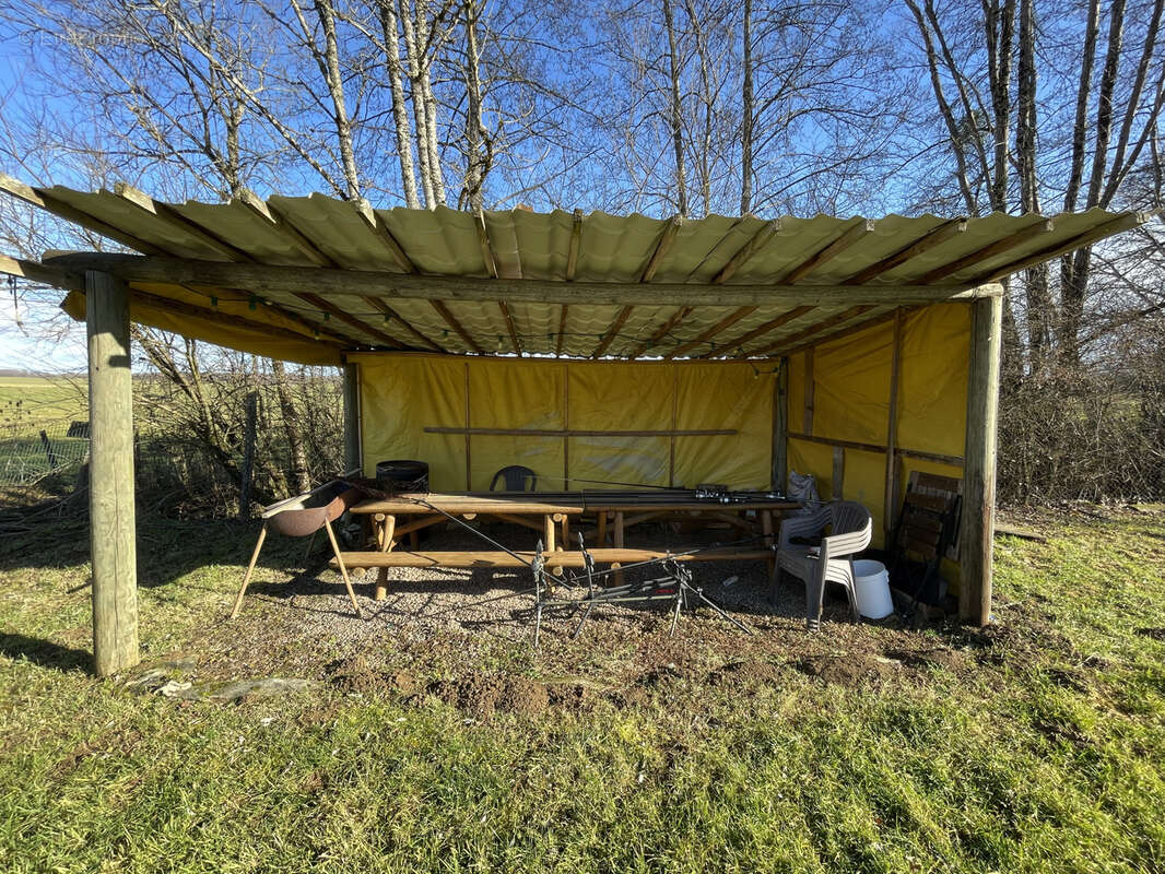 Terrain à VY-LES-LURE