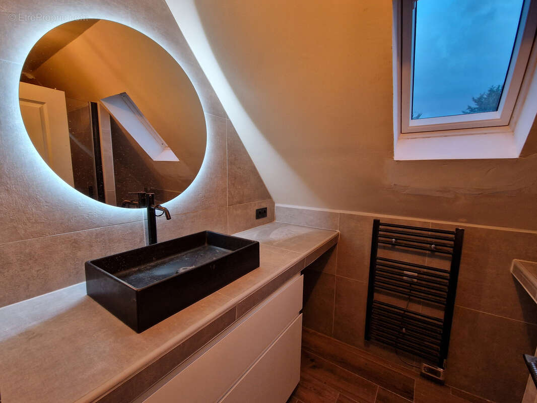 Appartement à CONDE-SUR-VESGRE