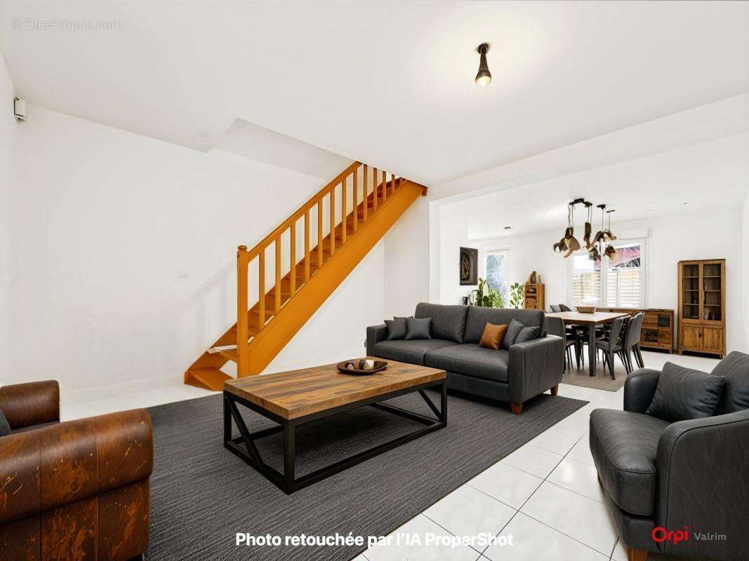 Maison à LA CHAUSSEE-SAINT-VICTOR