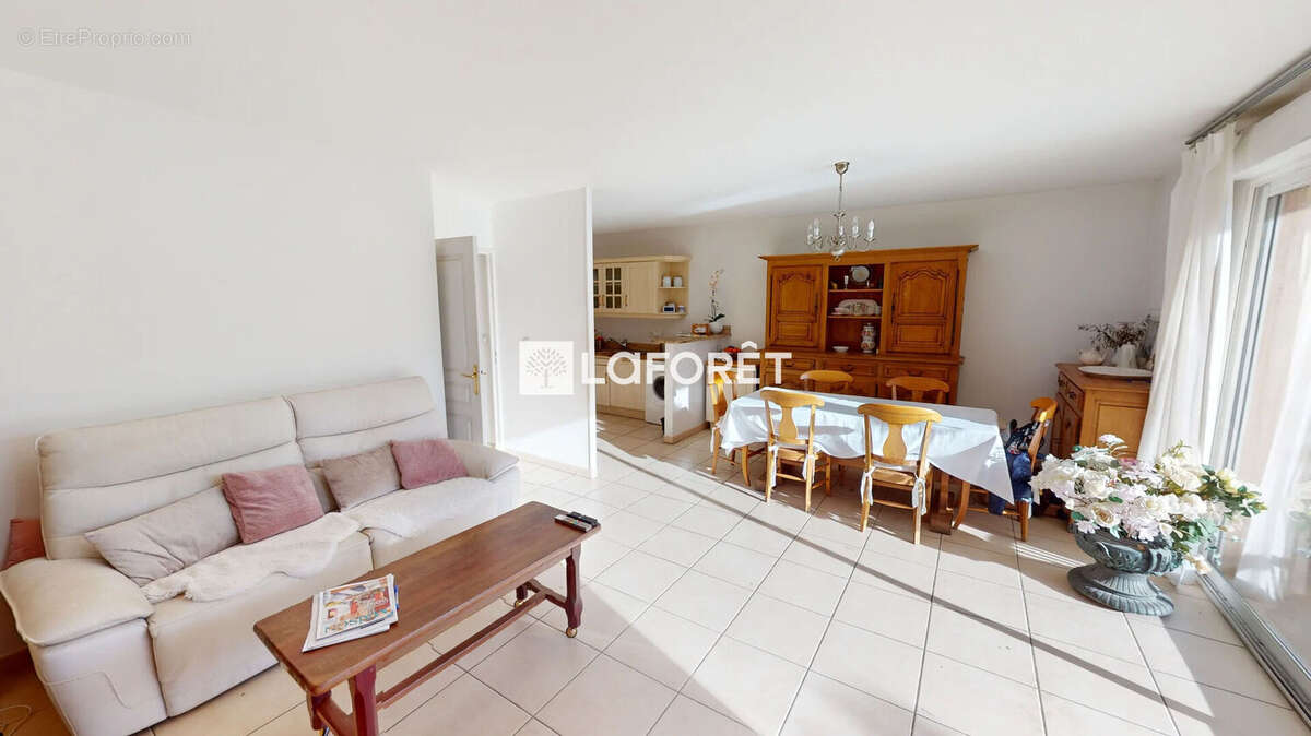 Appartement à FREJUS