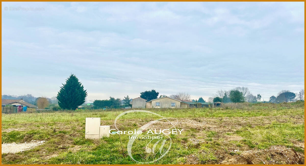 Terrain à AUROS