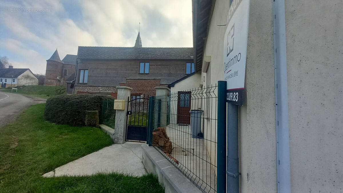 Maison à NAMPCELLES-LA-COUR