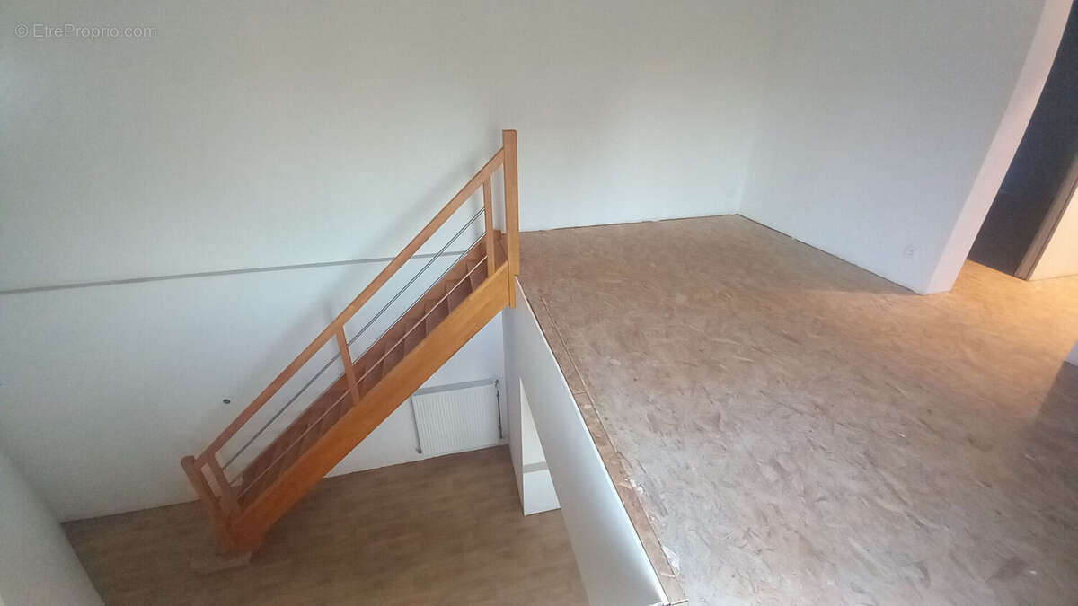 Maison à NAMPCELLES-LA-COUR