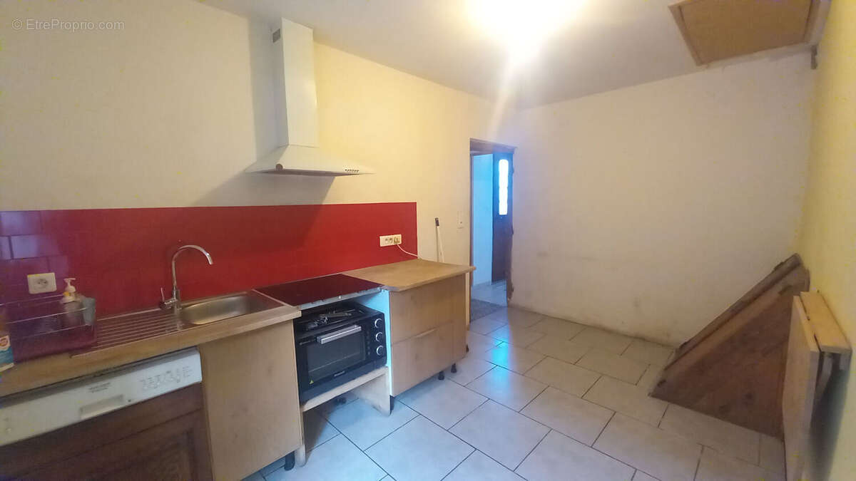 Maison à NAMPCELLES-LA-COUR