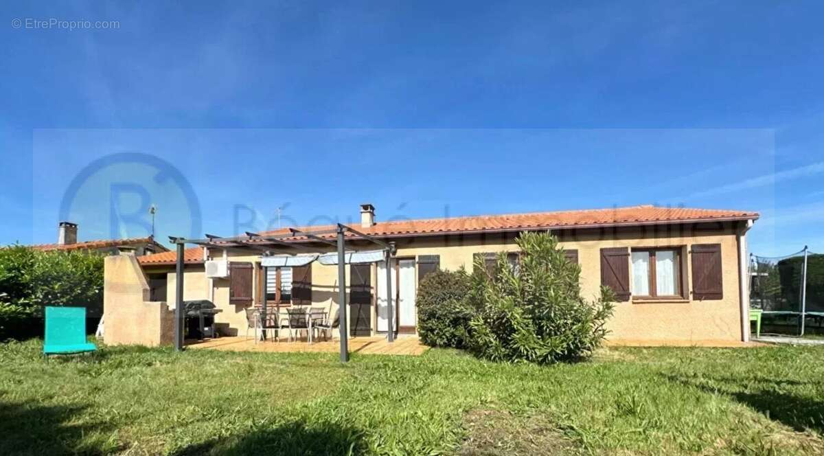 Maison à LA SALVETAT-SAINT-GILLES