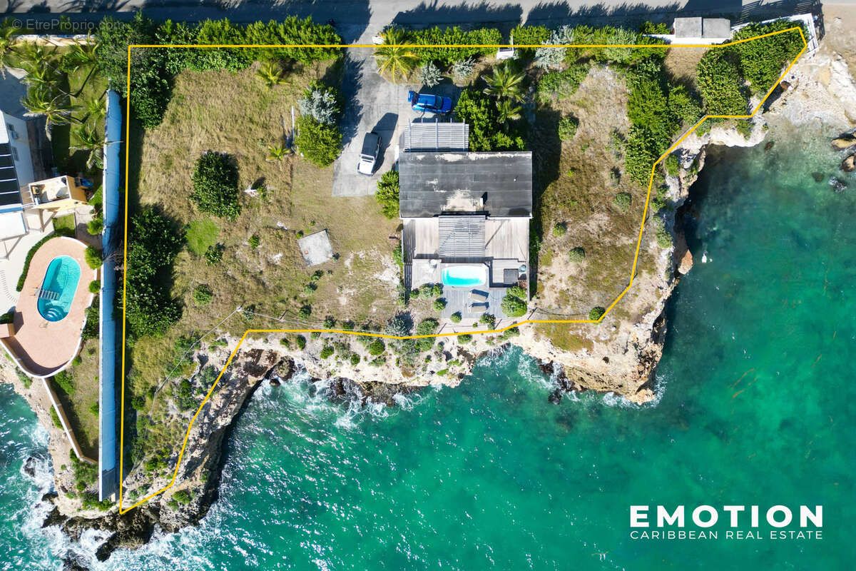 Terrain à SAINT-MARTIN