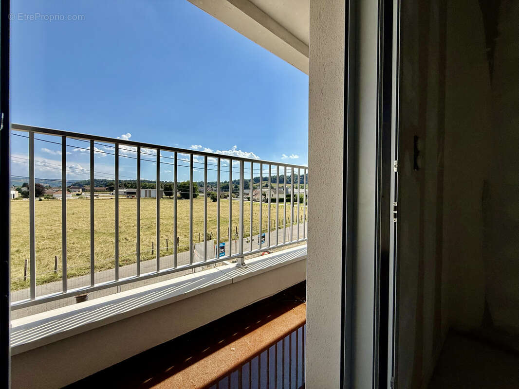 Maison à LA TOUR-DU-PIN