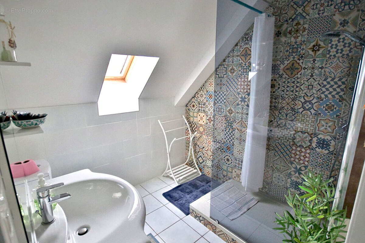 Maison à NOYANT-D&#039;ALLIER