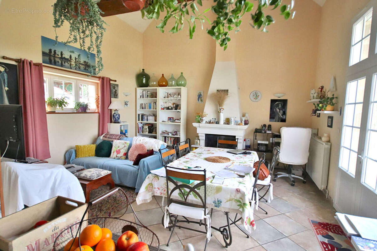 Maison à NOYANT-D&#039;ALLIER