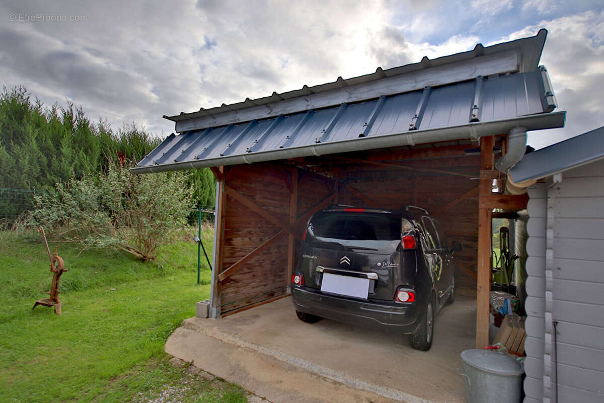 Maison à NOYANT-D&#039;ALLIER