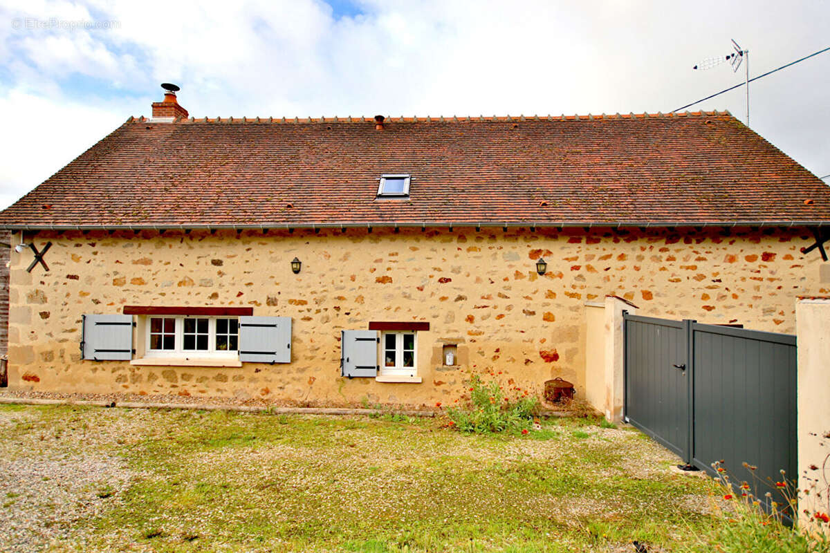 Maison à NOYANT-D&#039;ALLIER