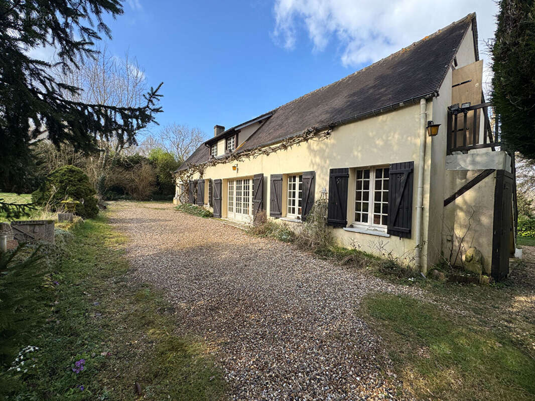 Maison à MONTFORT-L'AMAURY