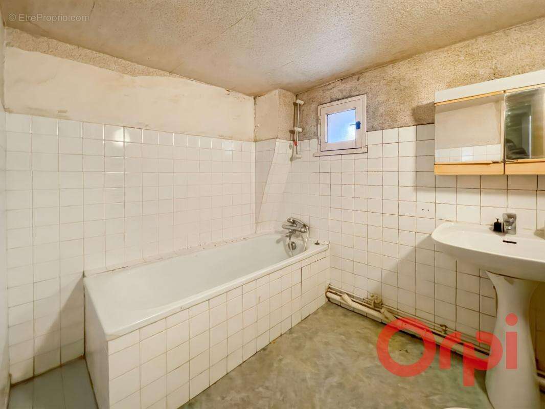 Maison à SAINT-AMAND-MONTROND