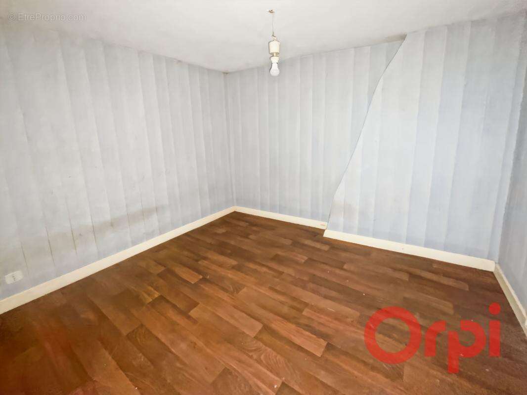 Maison à SAINT-AMAND-MONTROND