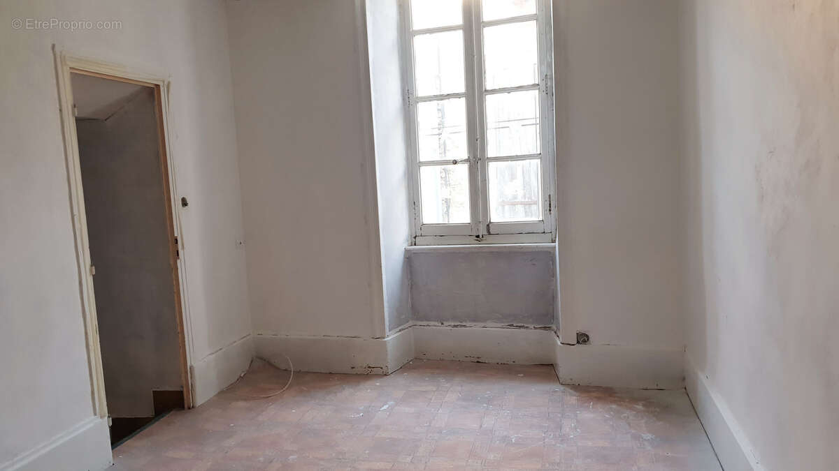 Maison à LIVRON-SUR-DROME