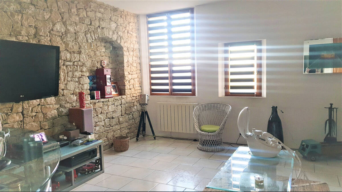 Maison à LIVRON-SUR-DROME