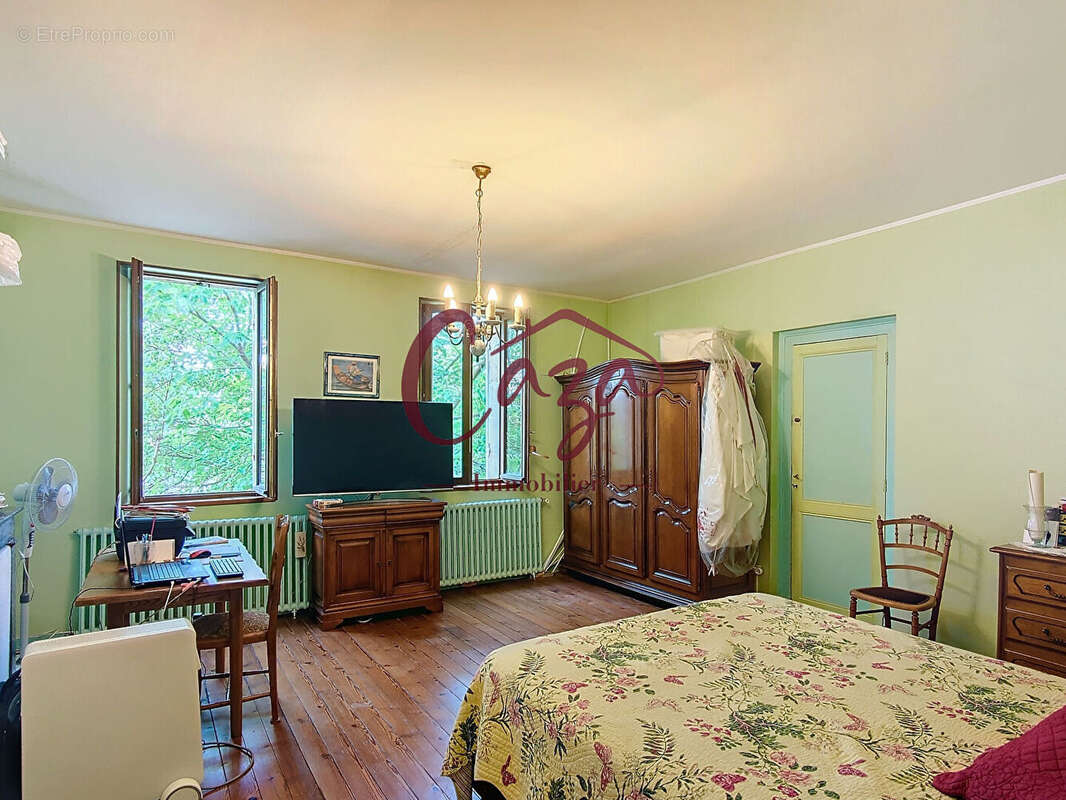 Maison à AMBARES-ET-LAGRAVE