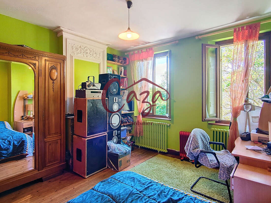 Maison à AMBARES-ET-LAGRAVE