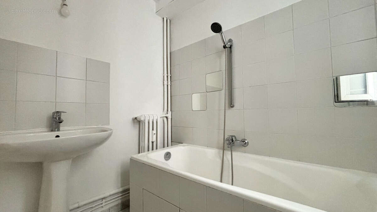 Appartement à PARIS-20E