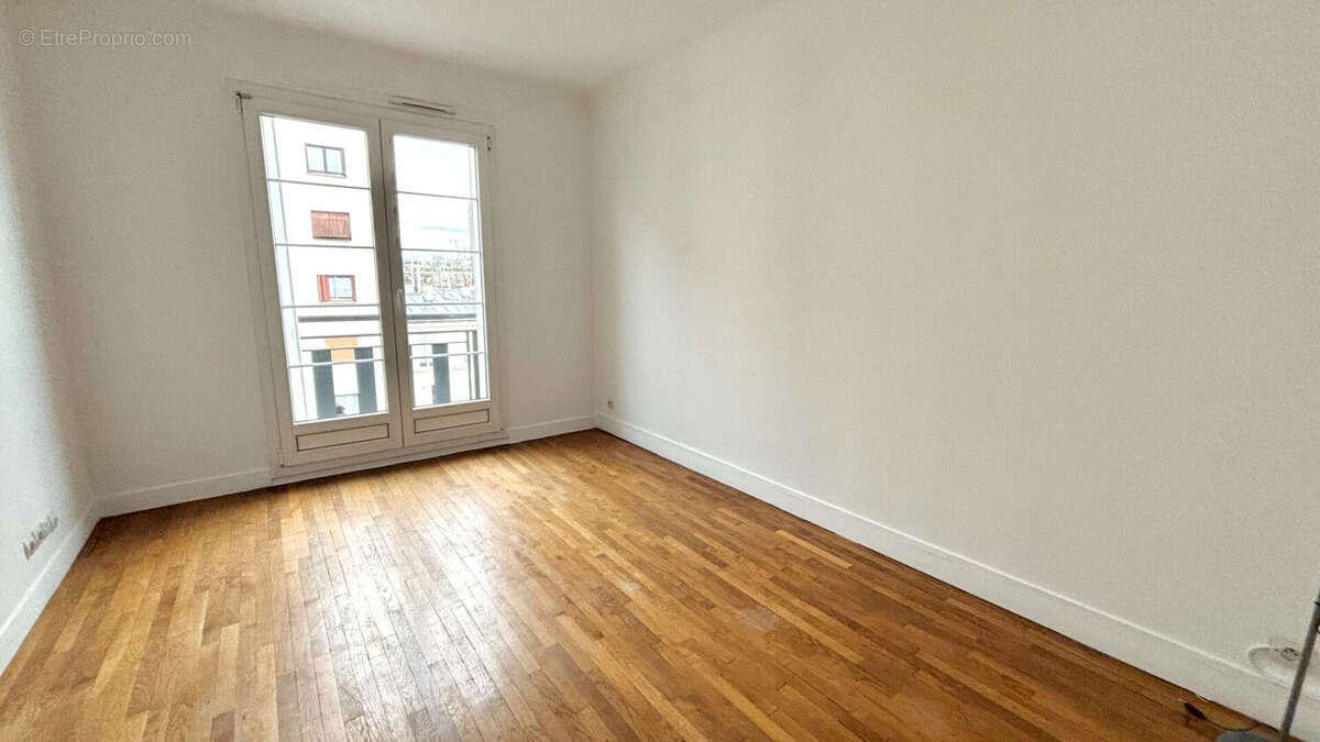 Appartement à PARIS-20E
